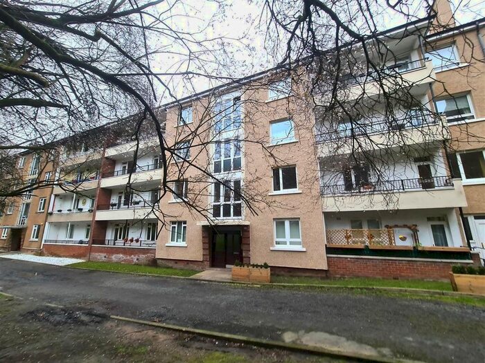 3 Bedroom Flat To Rent In Camphill Avenue, Shawlands, Glasgow, G41