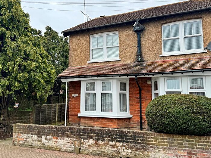 1 Bedroom Apartment To Rent In Beaumont Road, Worthing, BN14