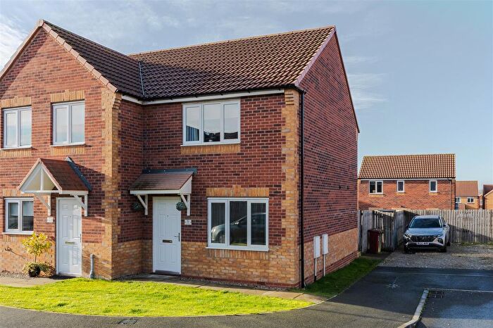 2 Bedroom Semi Detached House For Sale In Juno Close, Scunthorpe, DN17
