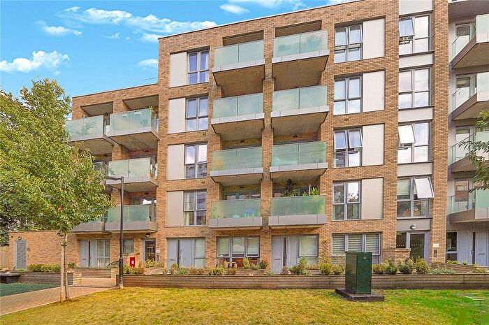 Studio For Sale In Cross Lane, London, N8