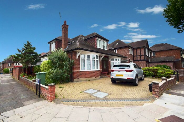 4 Bedroom Detached House To Rent In Cole Park Road, Twickenham, TW1