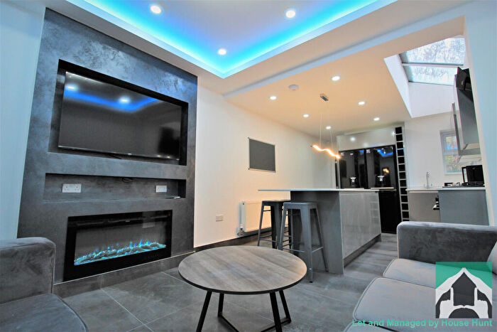 7 Bedroom Terraced House To Rent In Dawlish Road, Selly Oak, Birmingham, B29