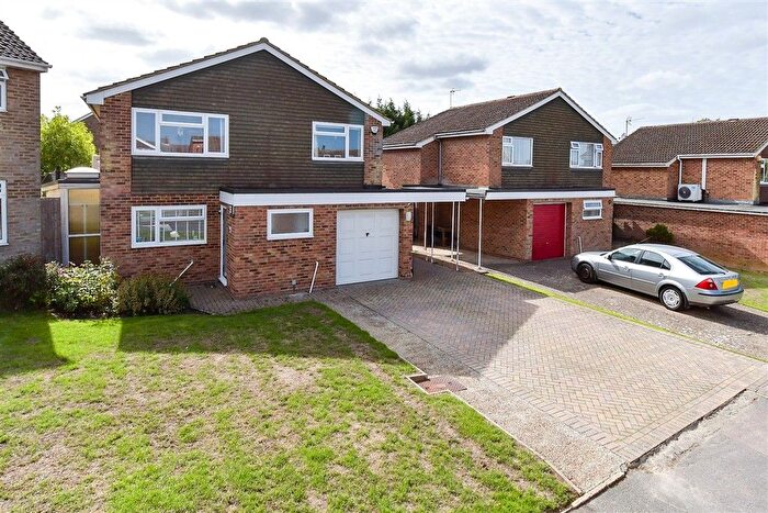 4 Bedroom Detached House For Sale In Sevington Park, Maidstone, Kent, ME15