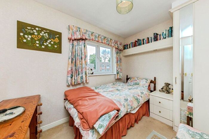 3 Bedroom Semi-Detached House For Sale In Thistleton Close, Macclesfield, Cheshire, SK11