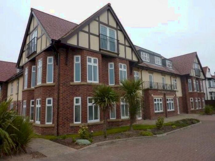 2 Bedroom Flat To Rent In Burlington Court, Lytham St Annes, FY8