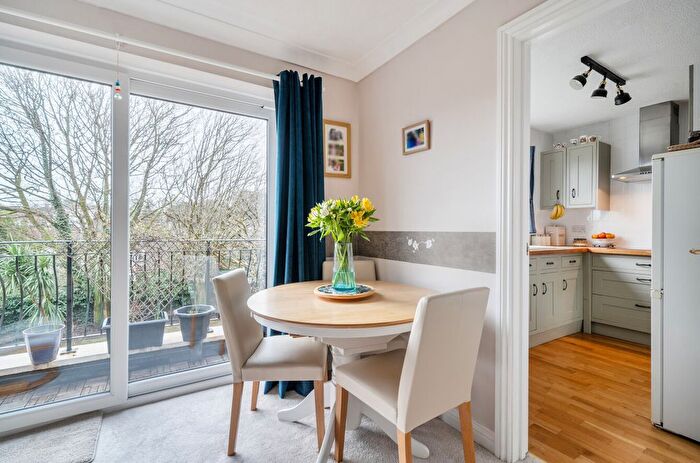 2 Bedroom Flat For Sale In Southfield Avenue, Preston, Paignton, Devon, TQ3
