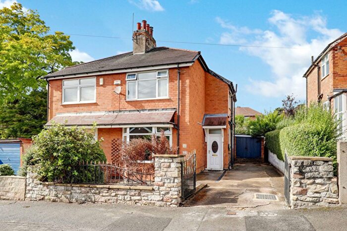 3 Bedroom Semi-Detached House For Sale In Roslyn Avenue, Gedling, NG4