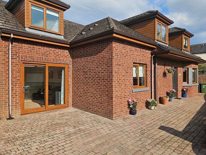 3 Bedroom Detached House For Sale In Walton, Brampton, CA8