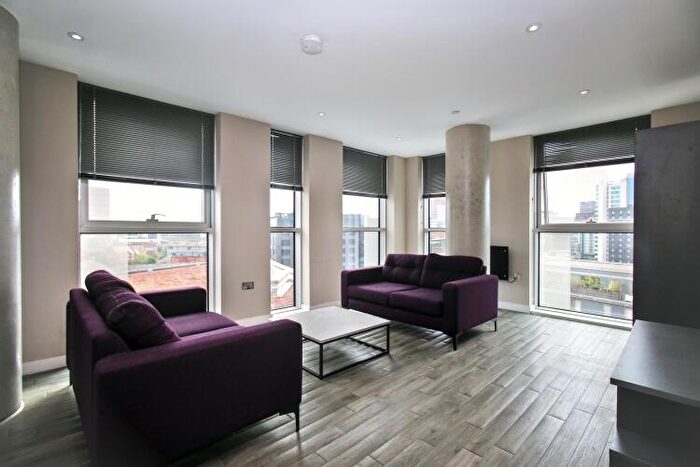 2 Bedroom Apartment To Rent In Burlington House Tariff Street, M1