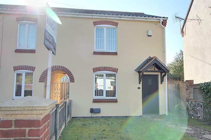 2 Bedroom Town House To Rent In Yarmouth Road, NR7