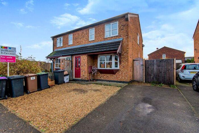 3 Bedroom Semi-Detached House For Sale In The Drove, Osbournby, Sleaford, NG34