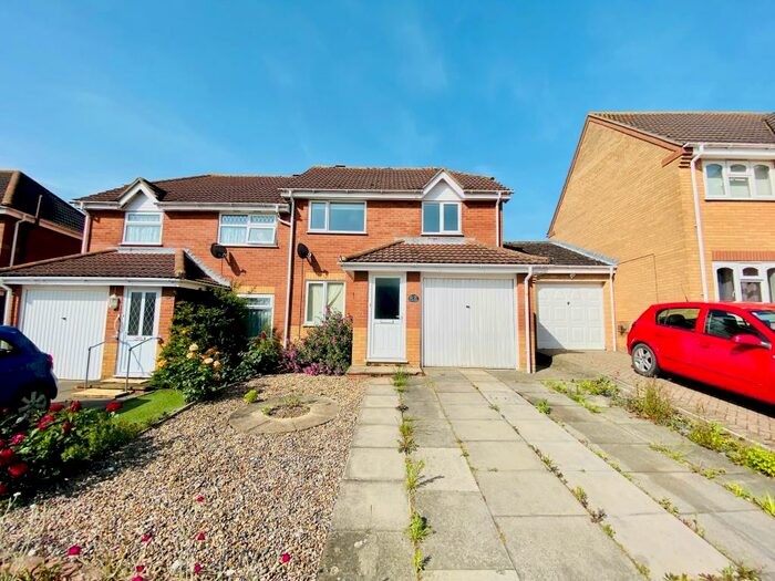 3 Bedroom House To Rent In St. Andrews Road, NR34