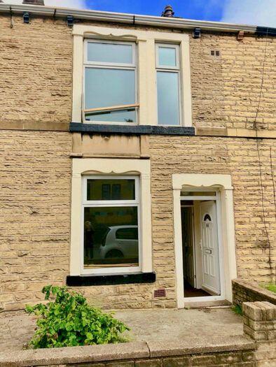 3 Bedroom Terraced House To Rent In Burnley Road, Colne, Lancashire, BB8