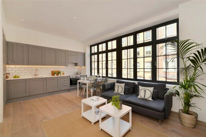2 Bedroom Flat To Rent In Great Titchfield Street, Fitzrovia, London, W1W