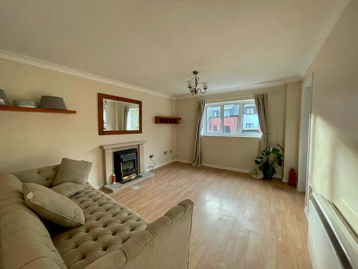 2 Bedroom Flat To Rent In The Birches, Marlborough Road, Broome Manor, Swindon, SN3