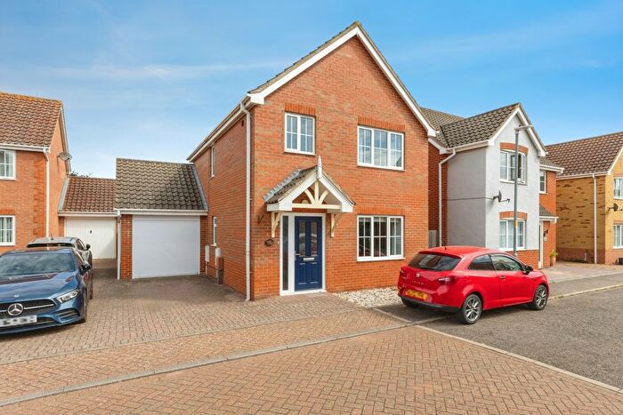 3 Bedroom Detached House For Sale In Balmoral Close, Attleborough, Norfolk, NR17