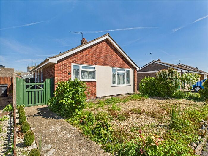 2 Bedroom Detached Bungalow To Rent In Pearmain Road, Diss, IP22