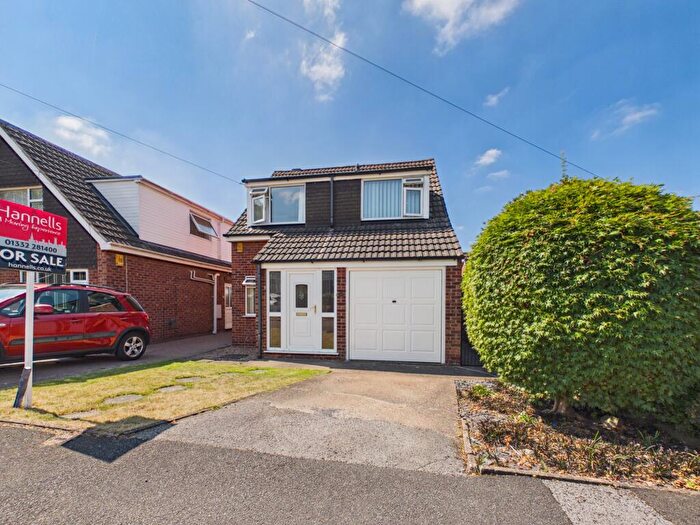 3 Bedroom Detached House For Sale In St. Werburghs View, Spondon, DE21