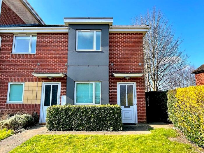 2 Bedroom Flat To Rent In Crankhall Lane, West Bromwich, B71