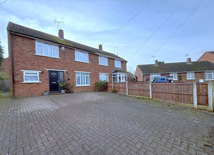 3 Bedroom Semi-Detached House For Sale In Playstool Close, Newington, Sittingbourne, ME9