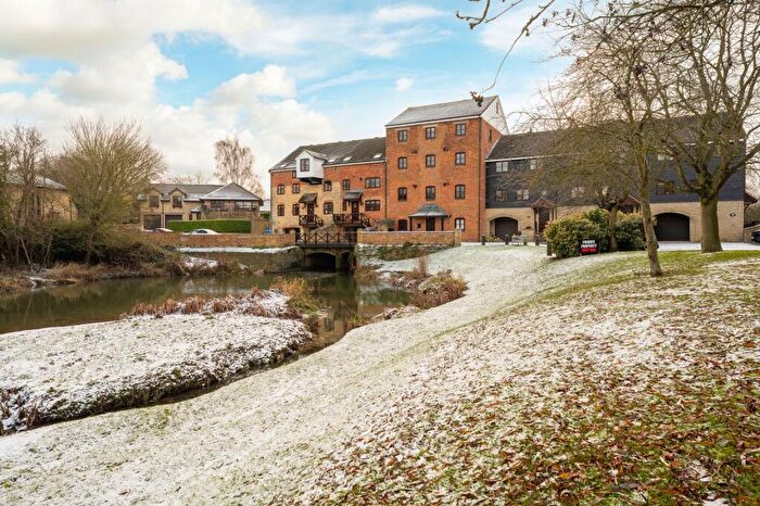 4 Bedroom End Of Terrace House For Sale In Mill Lane, Turvey, MK43