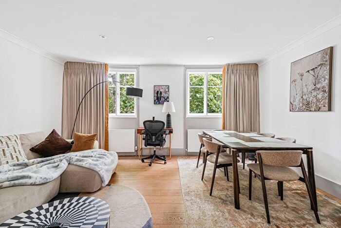 3 Bedroom Flat For Sale In Sussex Gardens, London, W2