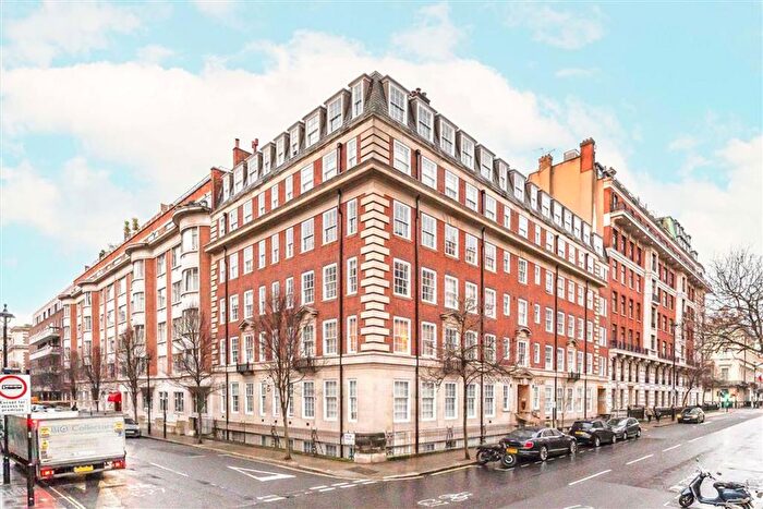 1 Bedroom Flat For Sale In Devonshire Street, Marylebone, W1W