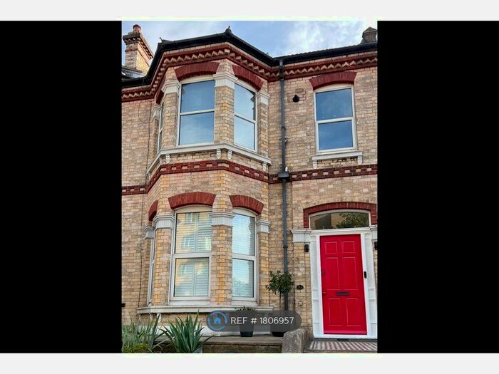 2 Bedroom Flat To Rent In Old Shoreham Road, Hove, BN3