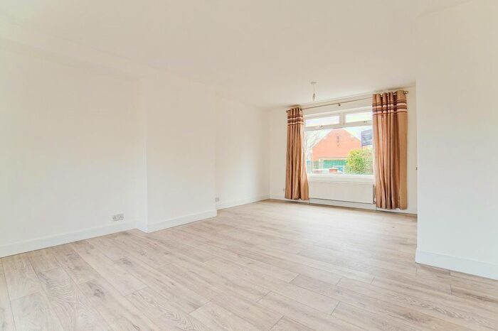 3 Bedroom Semi-Detached House To Rent In Embleton Road, Southmead, Bristol, BS10