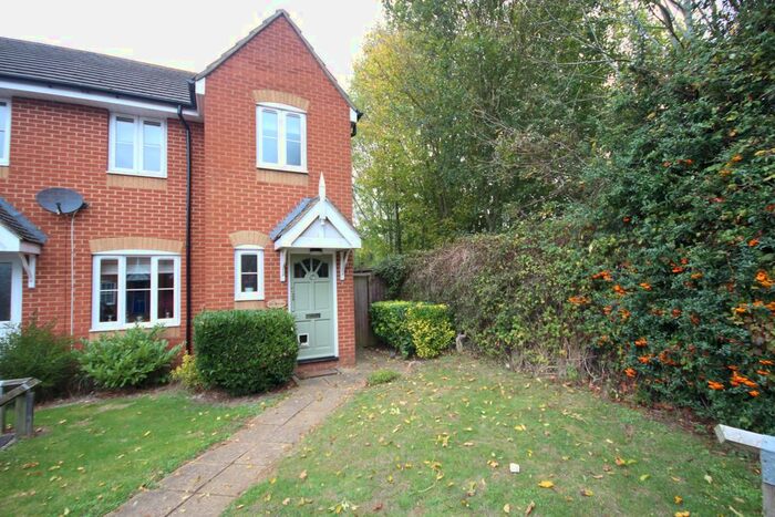 3 Bedroom Terraced House To Rent In Lark Rise, Brackley, NN13