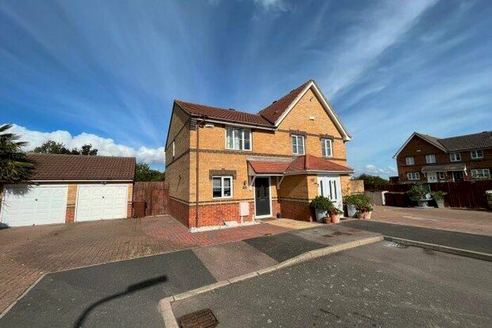 2 Bedroom Semi-Detached House To Rent In Leaman Close, Rochester, ME3