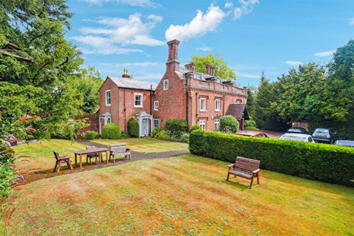 2 Bedroom Apartment For Sale In Totteridge Lane, High Wycombe, HP13