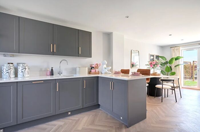 3 Bedroom Terraced House For Sale In Ellis Grove, Maidenhead, SL6
