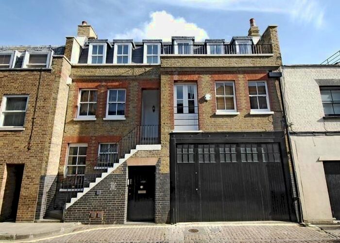 2 Bedroom Flat To Rent In Weymouth Mews, Marylebone, W1G
