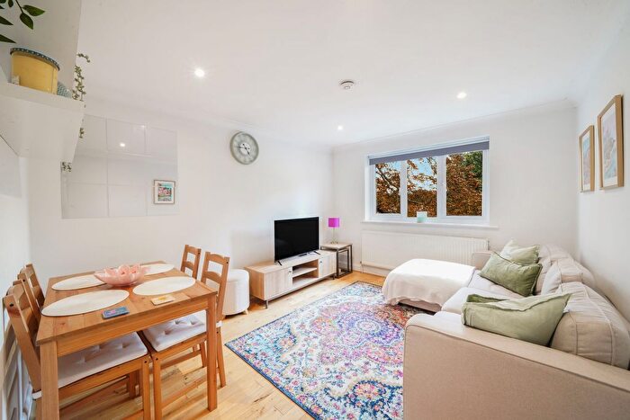 1 Bedroom Flat To Rent In Sunbury Court Mews, Sunbury-On-Thames, TW16