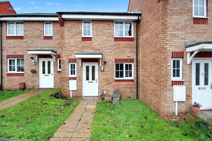 3 Bedroom Terraced House To Rent In Maye Dicks Road, Rushden, NN10