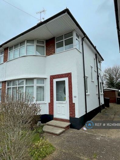 3 Bedroom Semi-Detached House To Rent In Borkwood Way, Orpington, BR6