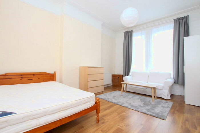 Studio To Rent In Broughton Drive, Grassendale, Liverpool, L19