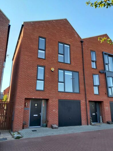 3 Bedroom Semi-Detached House To Rent In Somerset Close, Derby, DE22