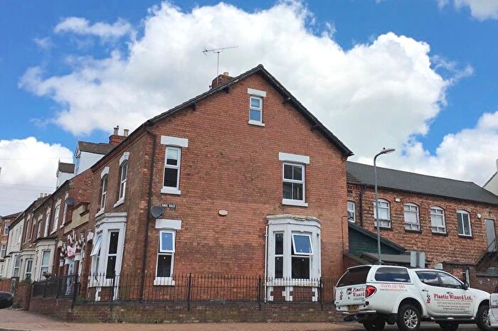 5 Bedroom Terraced House To Rent In Victoria Road, Wellingborough, Northamptonshire, NN8