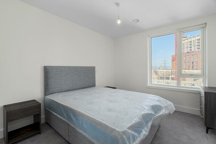 2 Bedroom Apartment To Rent In Fortunes Dock, Canning Town London, E16
