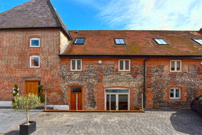 3 Bedroom Terraced House To Rent In The Maltings, Hart Street, Henley-on-Thames, Oxfordshire, RG9