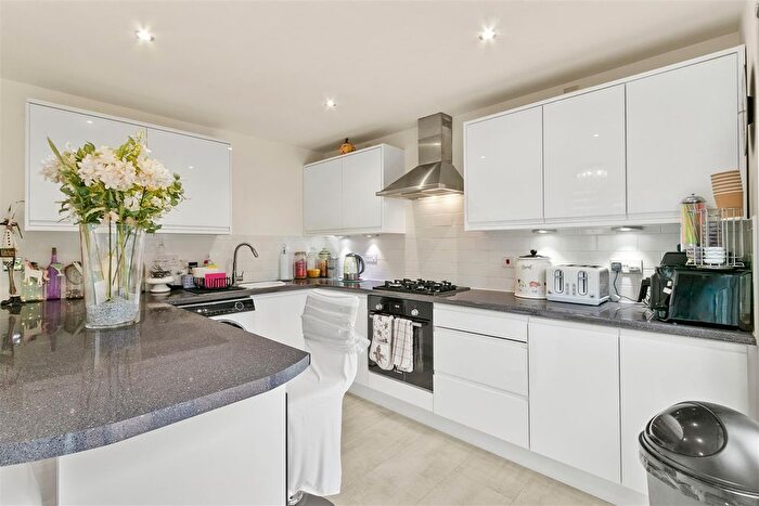 3 Bedroom Property For Sale In C Larence Crescent, Clydebank, G81