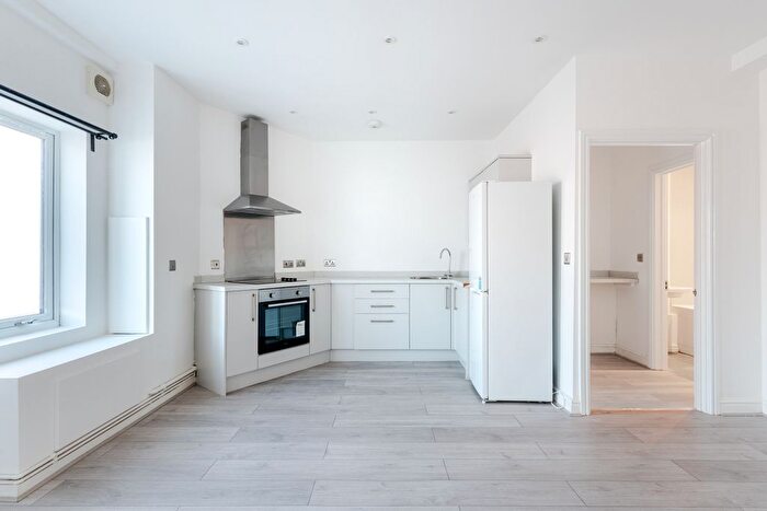 2 Bedroom Flat For Sale In Bishopthorpe Road, Bristol, BS10