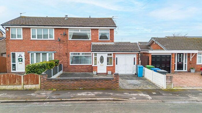 3 Bedroom Semi-Detached House For Sale In Berkshire Drive, Woolston, WA1