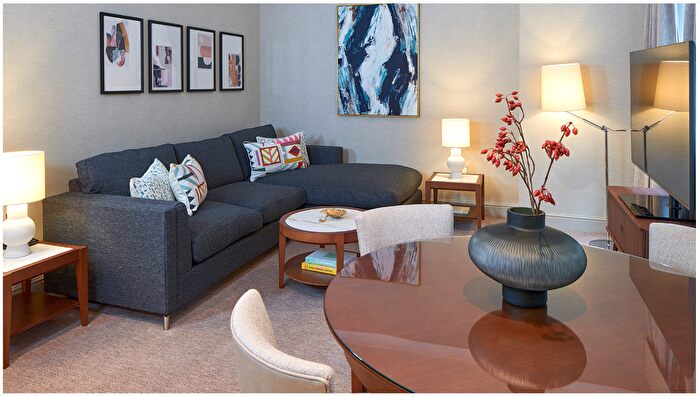 2 Bedroom Flat To Rent In Bow Lane, London, EC4M