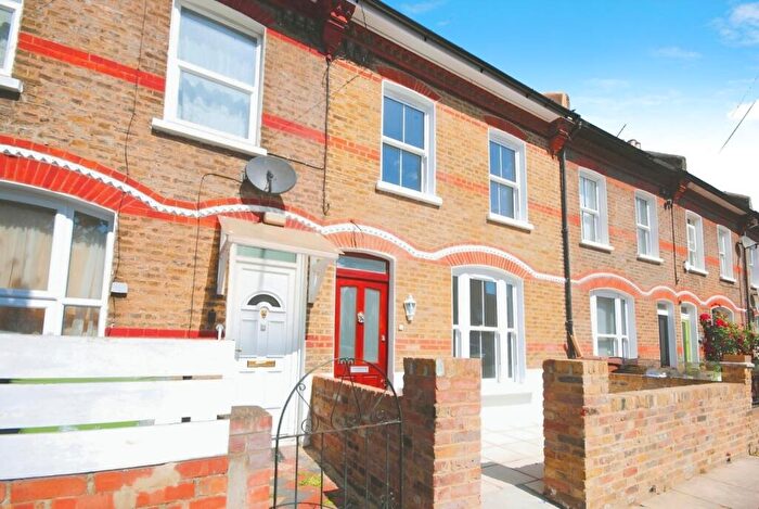 1 Bedroom Flat To Rent In Buchan Road London, SE15