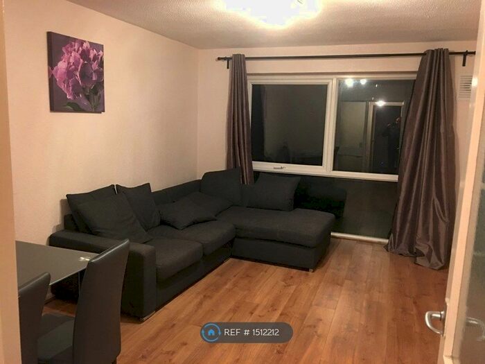1 Bedroom Flat To Rent In Woodcroft, Croydon, CR0