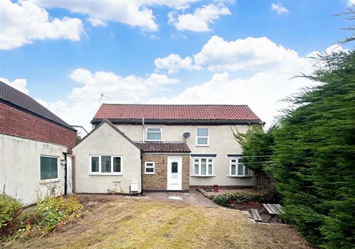 3 Bedroom House To Rent In Doncaster Road, Bawtry, Doncaster, DN10