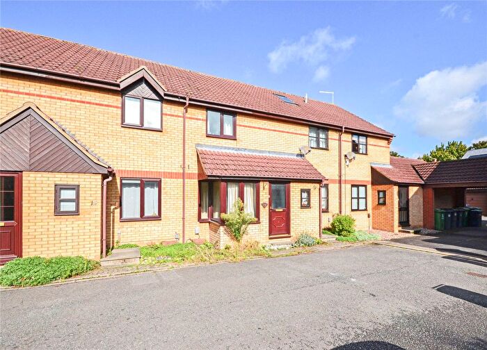 2 Bedroom Terraced House To Rent In Stott Gardens, Cambridge, CB4